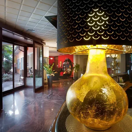 Faro Hotel 3*