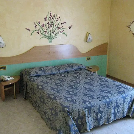Faro Hotel 3*