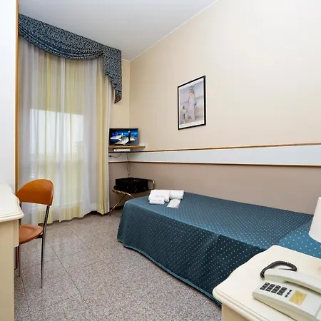 Faro Hotel 3*